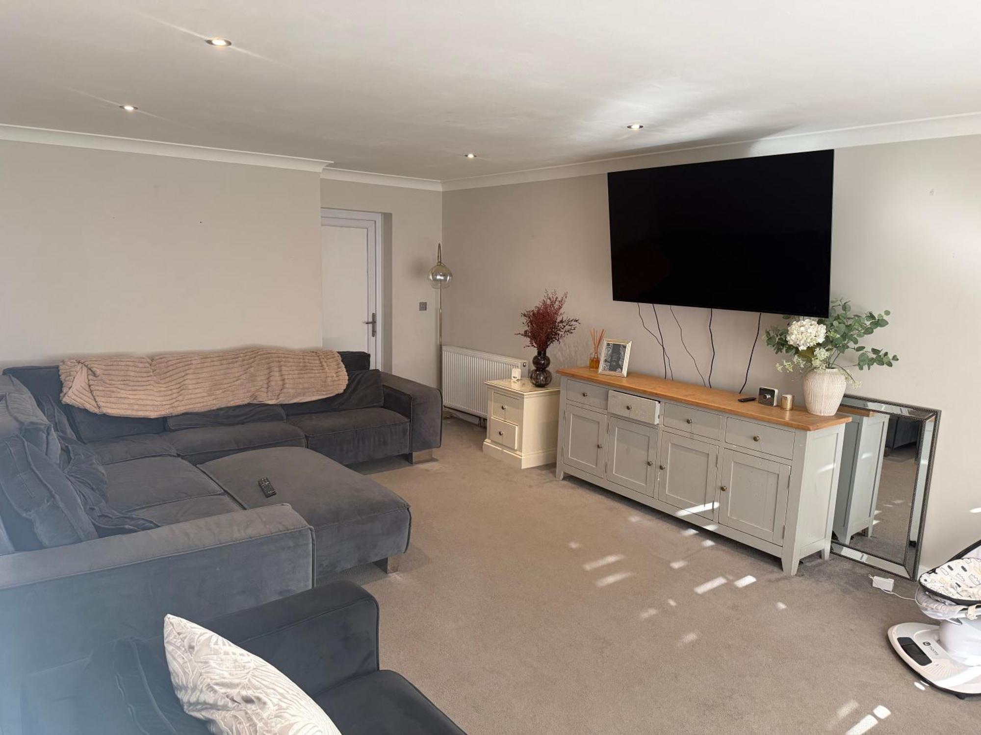 SPACIOUS MODERN DETACHED HOUSE IN EYE NEAR A140 IN THE TOWN CENTRE, EYE ...